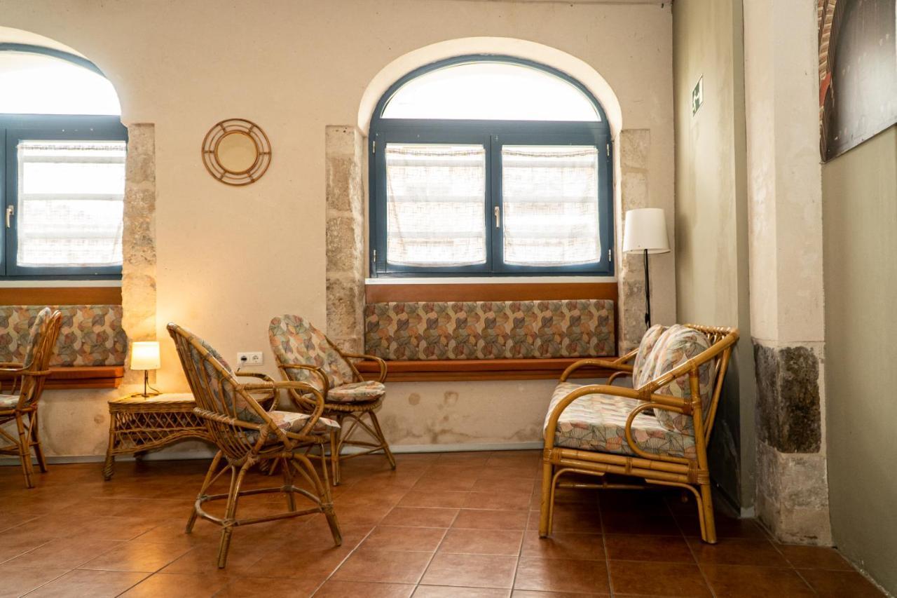 Albergue De กวยยาร์ ภายนอก รูปภาพ